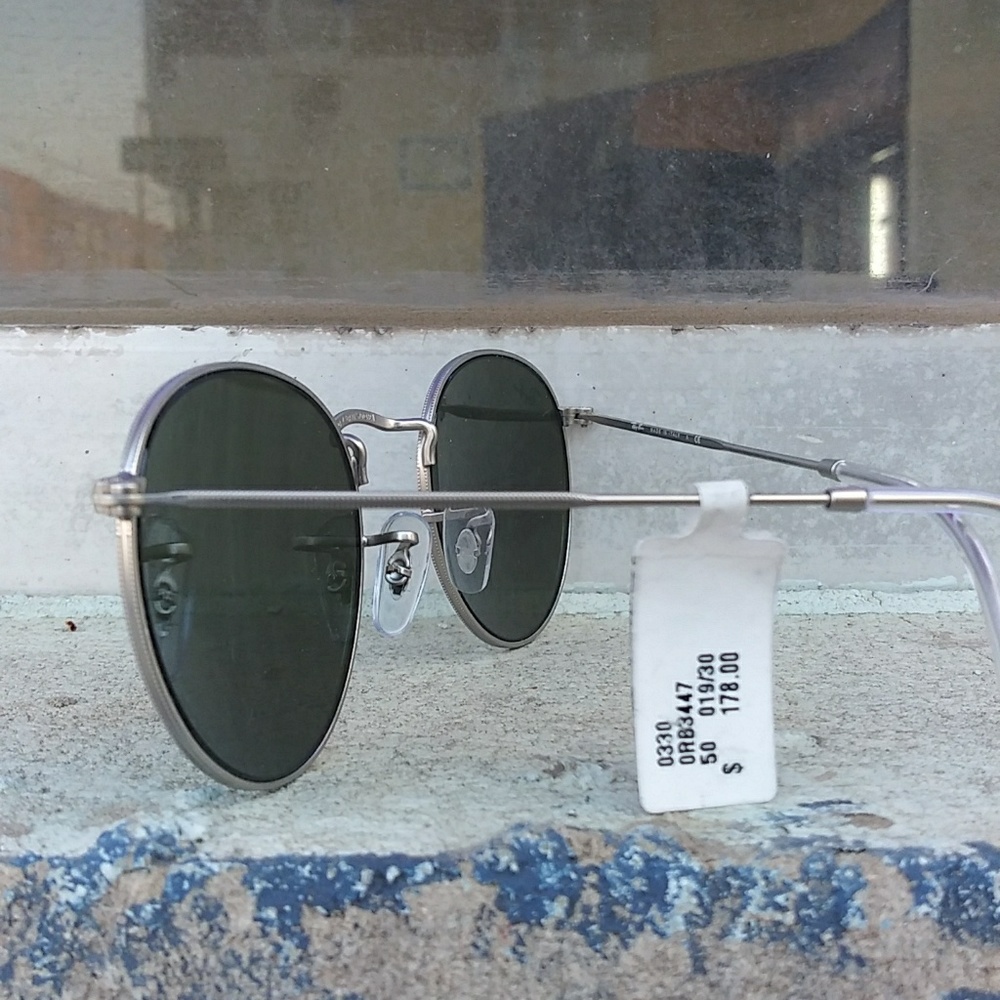 Ray-Ban sunglasses - Picture 1 of 2